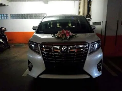 Aura Wedding Car