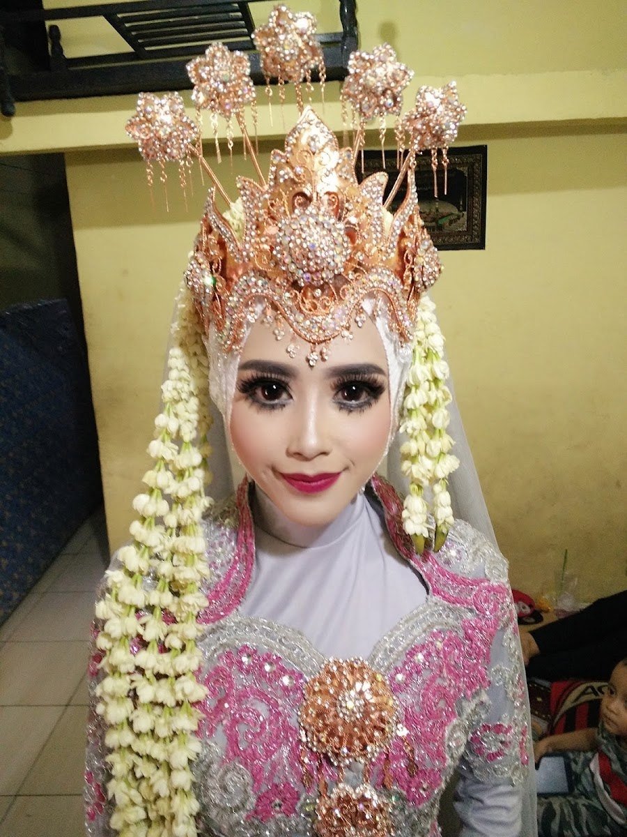 Logo adi salon bridal rias pengantin