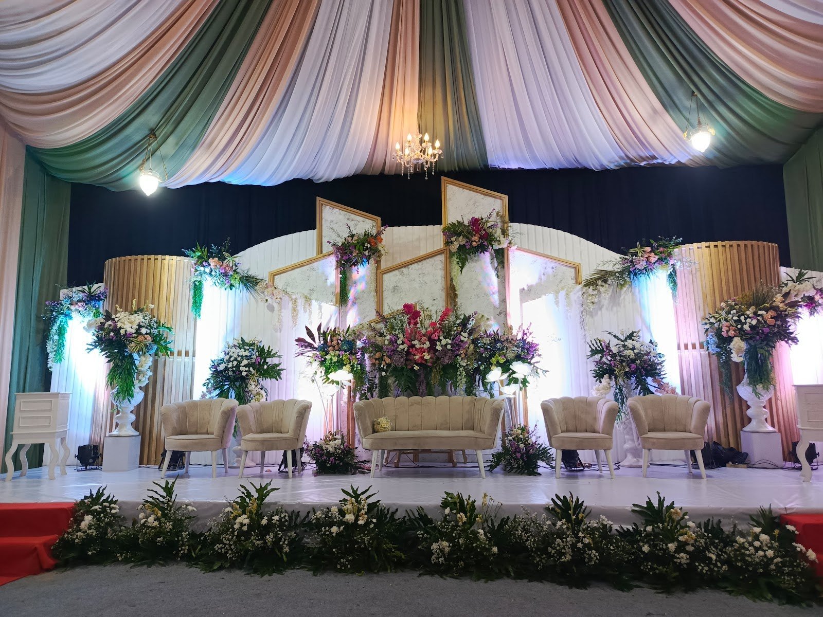 Afifah Decoration (dekorasi pelaminan, sewa tenda & peralatan pesta)