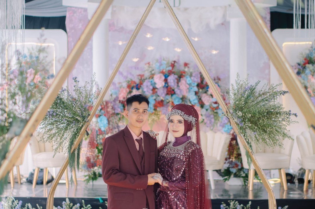 Logo AISYAH MAKE-UP & WEDDING ORGANIZER