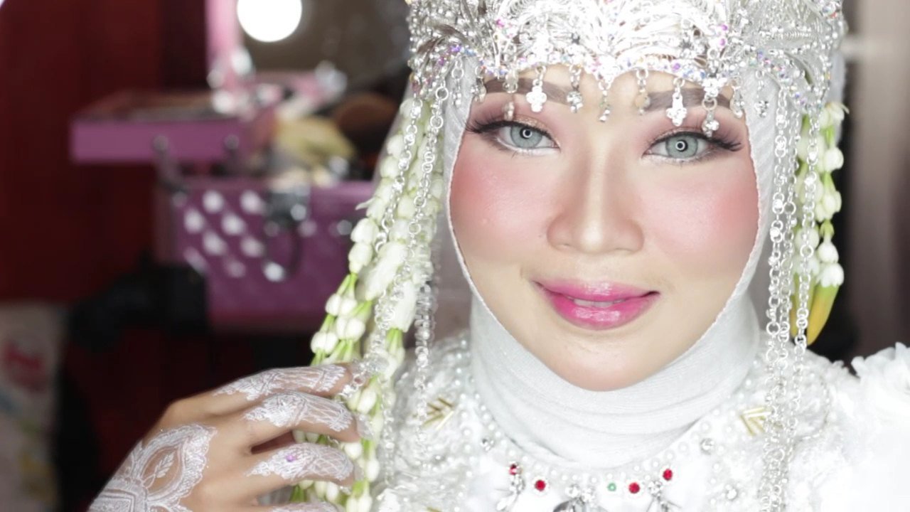 Logo Alya kharisma wedding organizer