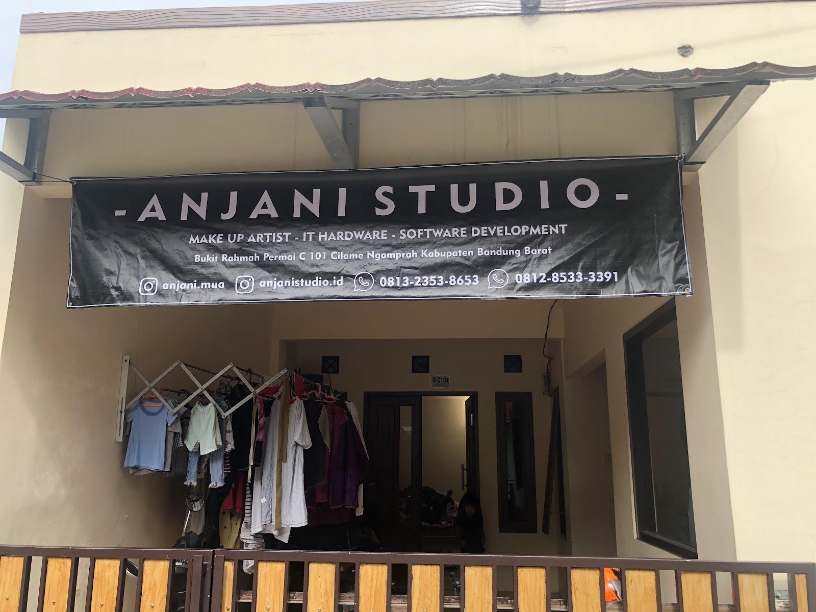 Logo Anjani Studio - Make Up Artist