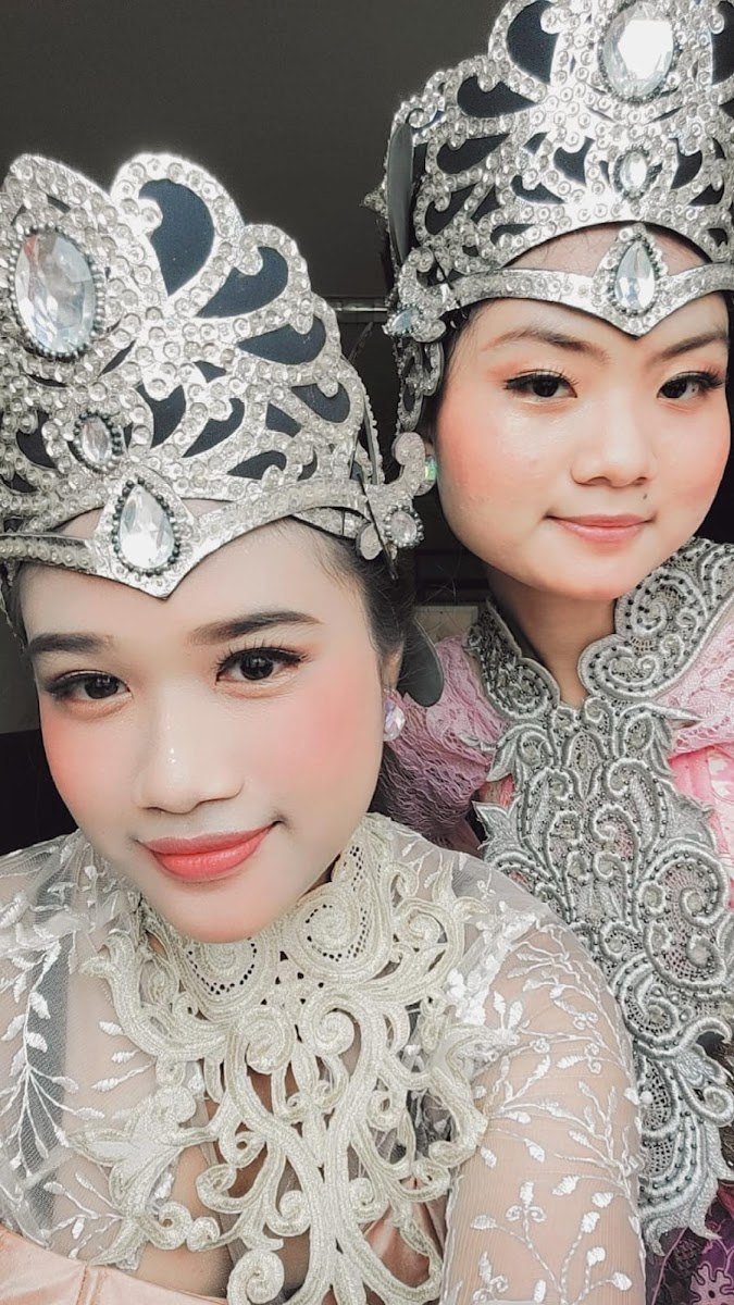 Logo Annisa Production (Makeup Artist & Sewa Kostum Tari)