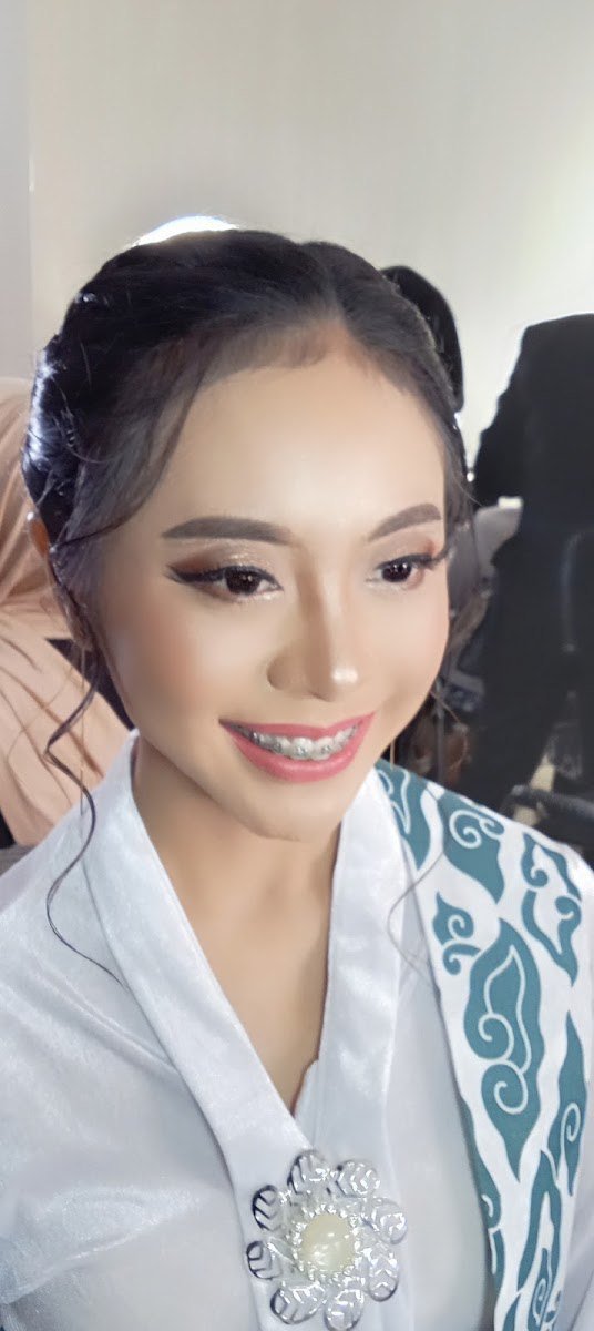 Any jasa make up bandung