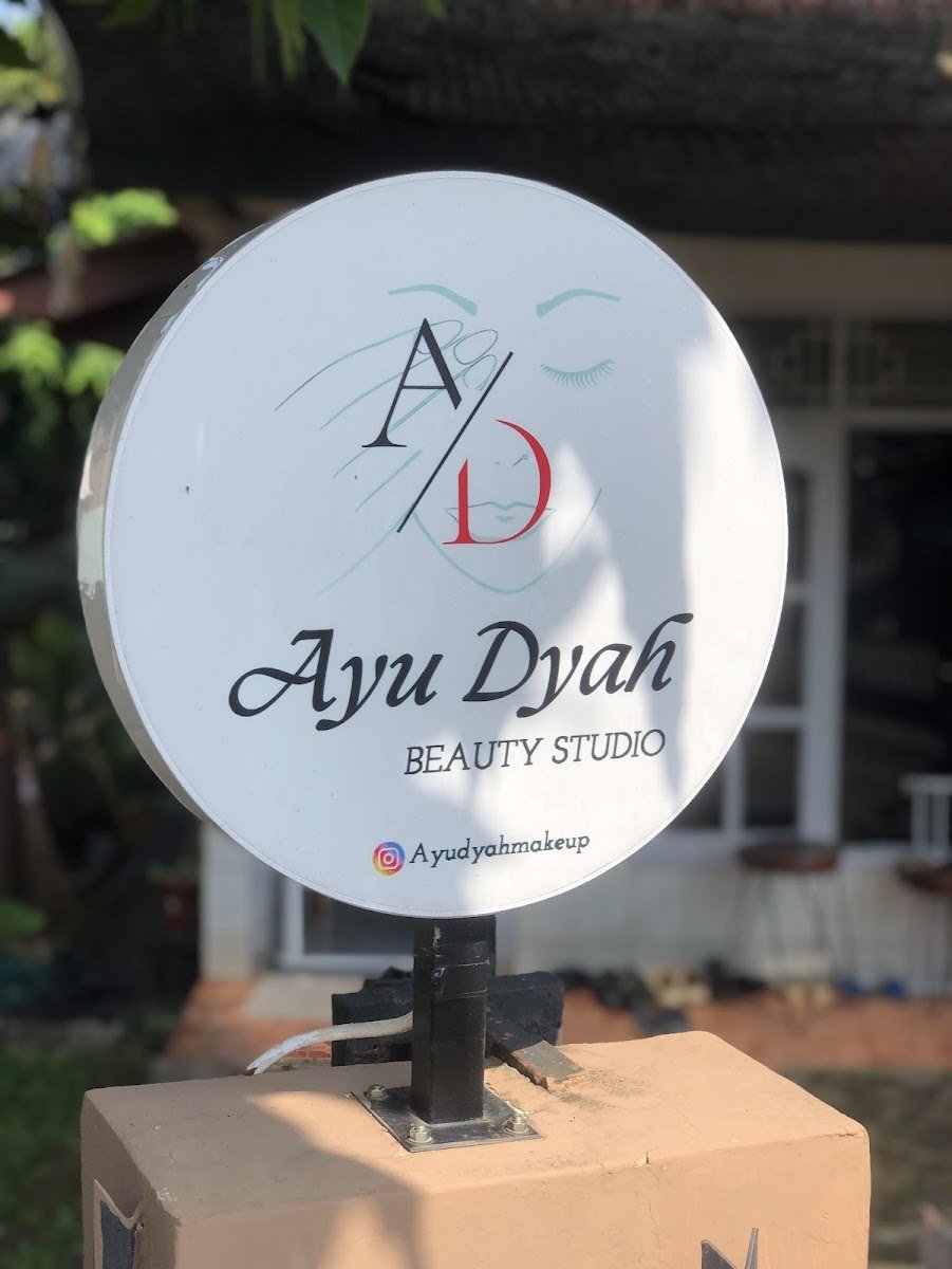 Ayu Profesional Makeup Artist