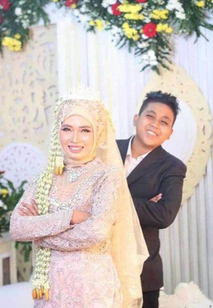 Logo Bunda Sani Rias Pengantin & Panggilan Masak Dan Catering