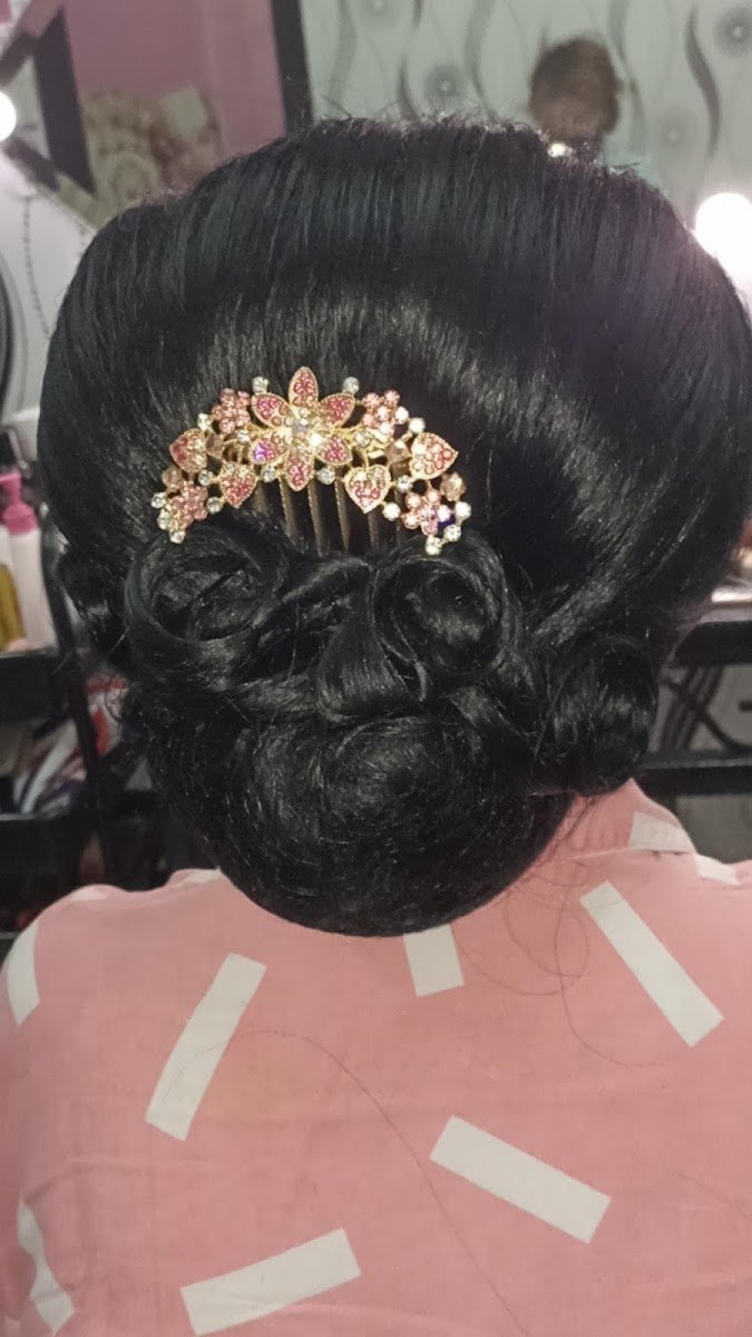 LCR'' Salon kecantikan & Rias pengantin