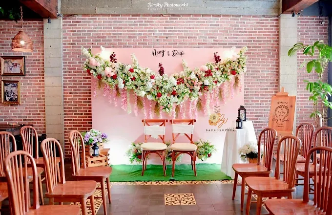Backdrop Evy