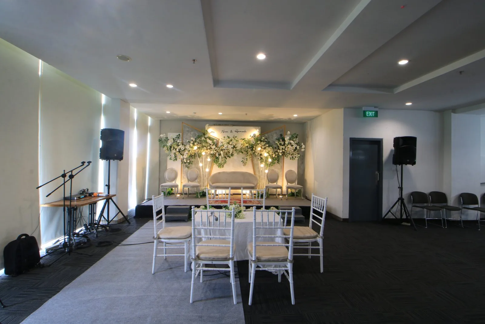 Cleo Hotel Jemursari - Foto 1