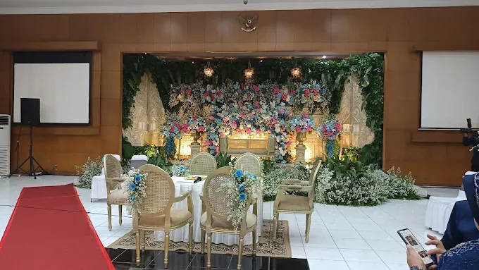 Gedung SLB Karang Tengah Lebak Bulus - Foto 1
