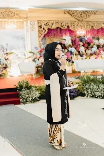 MC Ika Wardani Wedding - Foto 3