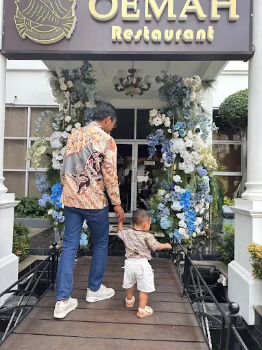 Oemah Resto Cempaka Putih - Foto 1