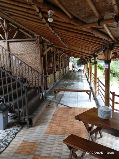 Logo Restoran Saung Wulan Tambun