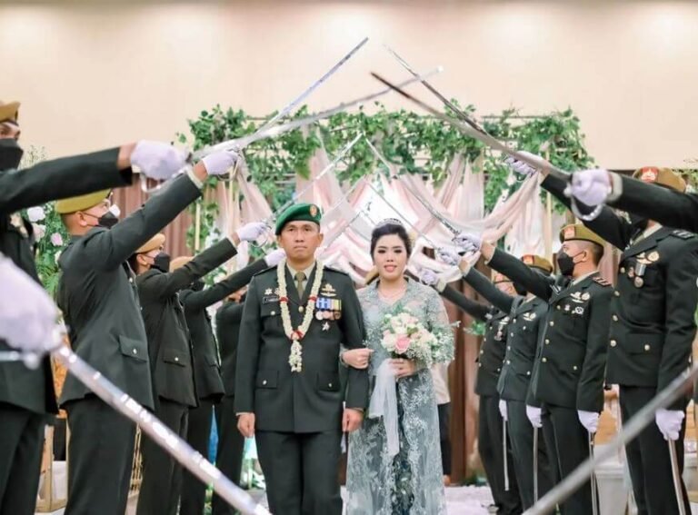 Upacara-Pedang-Pora-Perwira-TNI